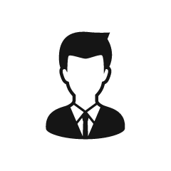 黒スーツの男性上半身